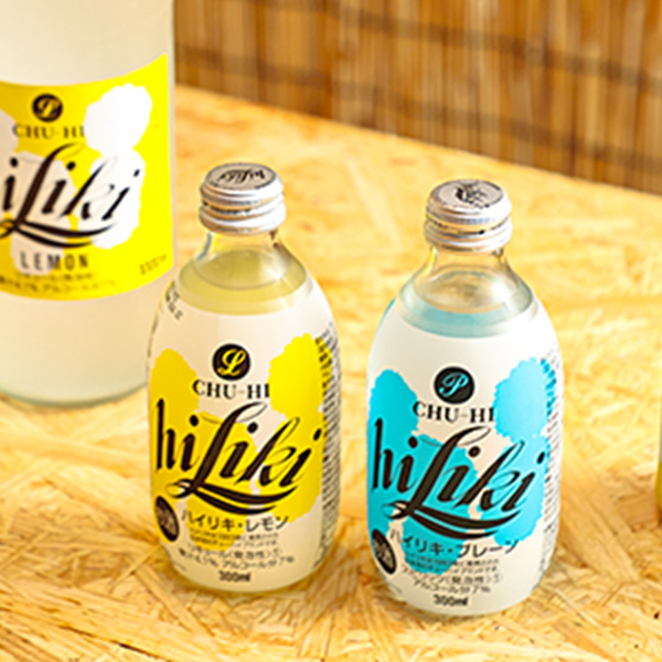 黄色ラベルと水色ラベルのお酒